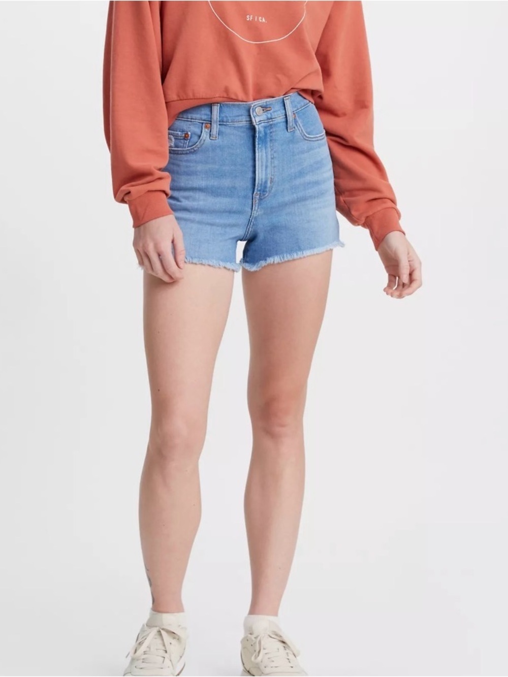 Levi’s High Rise Womens Shorts in Tribeca Scoop Light Wash Cutoff Denim Size 28